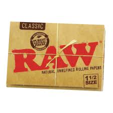 Classic Rolling Papers 1 1/2 by Raw