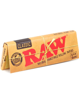 Classic 1 1/4 Size Slim Rolling Papers (A13) By Raw